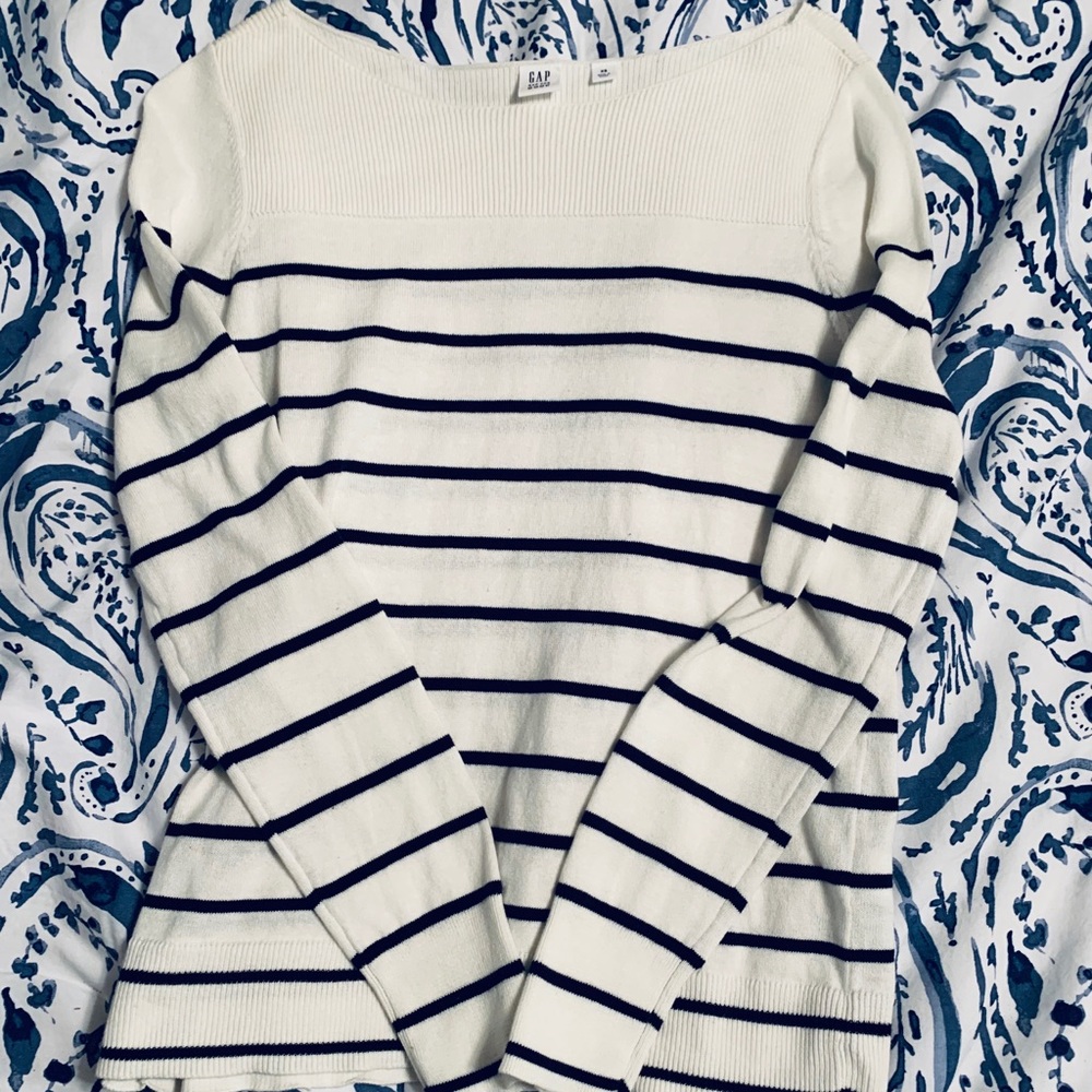 Gap boat neck sweater
